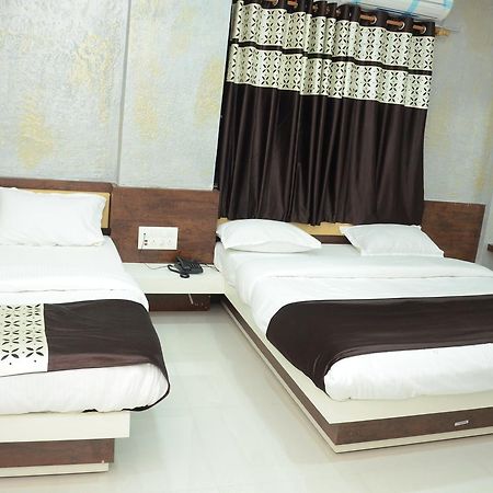 Hotel Bansidhar Somnath Exterior photo