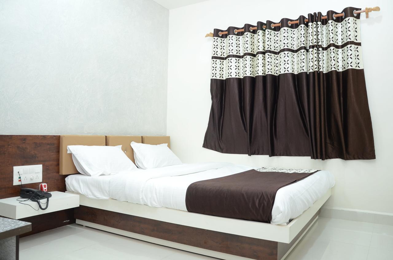 Hotel Bansidhar Somnath Exterior photo
