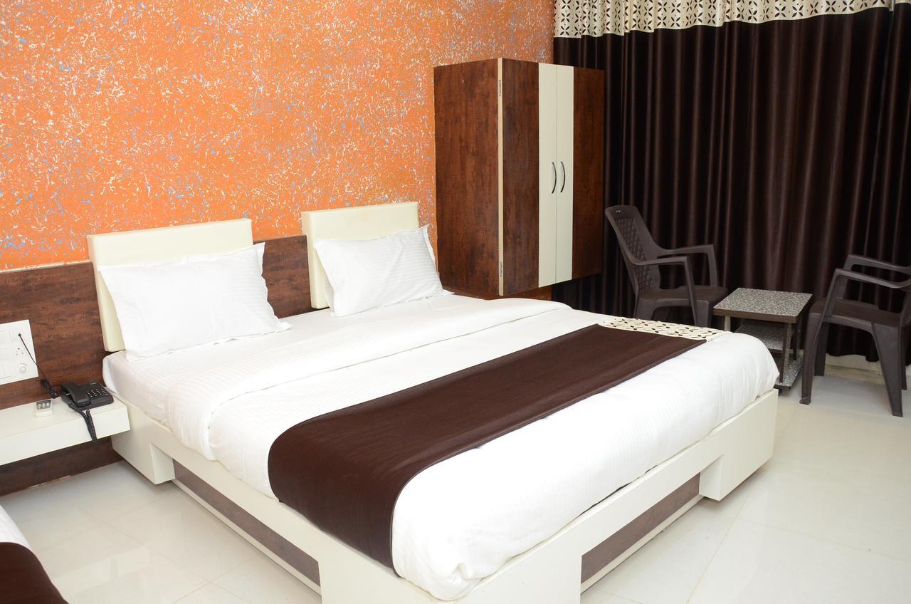 Hotel Bansidhar Somnath Exterior photo