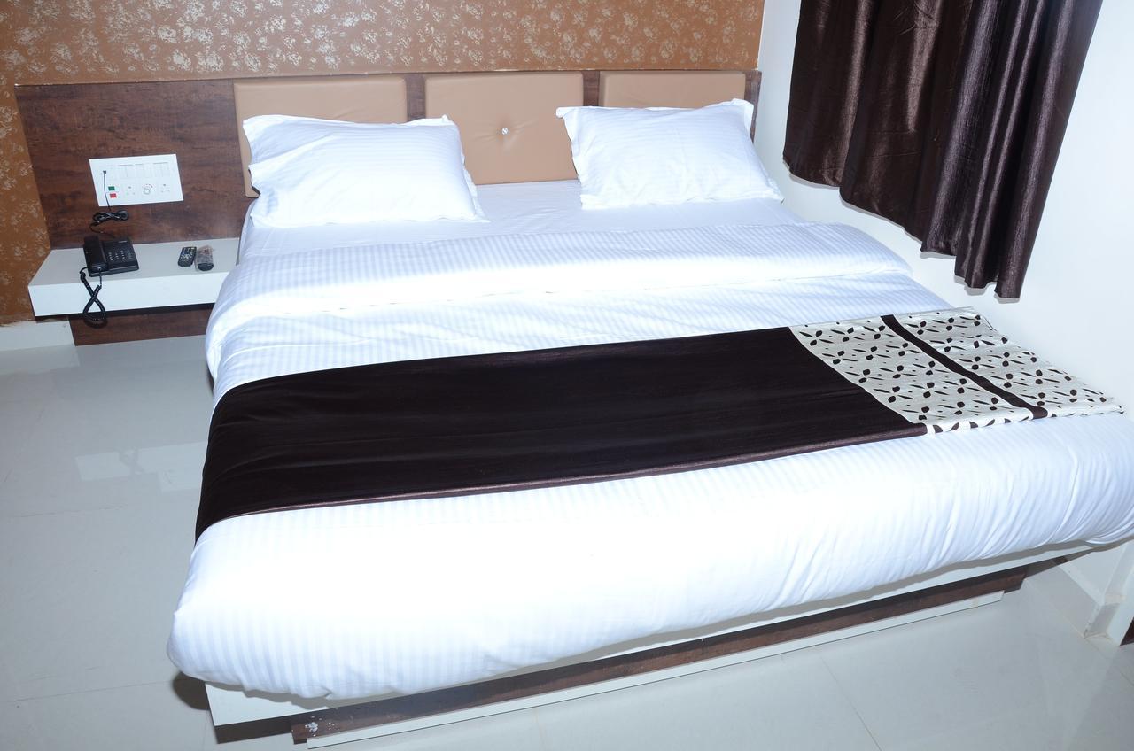 Hotel Bansidhar Somnath Exterior photo